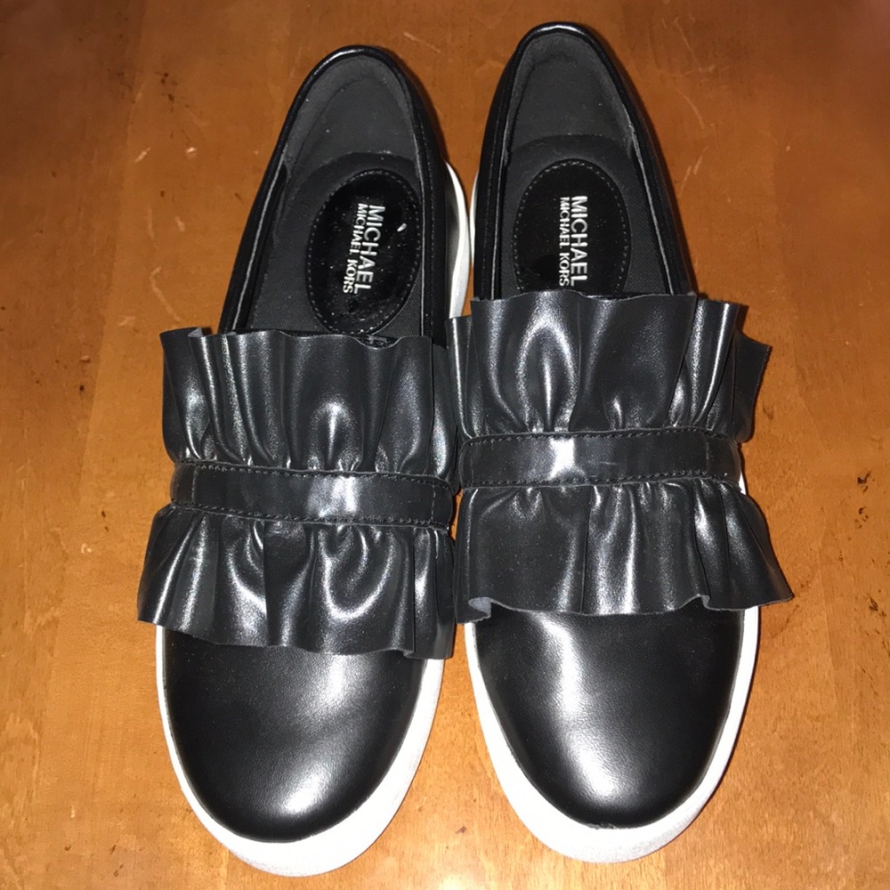 Michael Kors Shoes (Black)